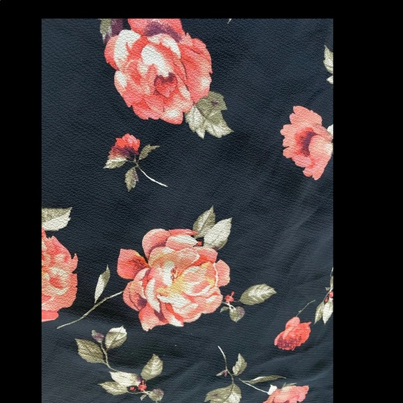 Rewind floral top - Picture 3 of 10